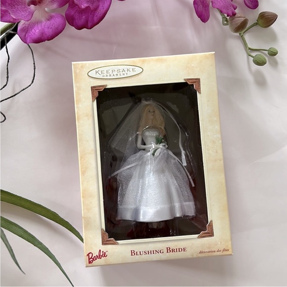 Hallmark Keepsake Ornament Barbie Blushing Bride - Picture 2 of 7